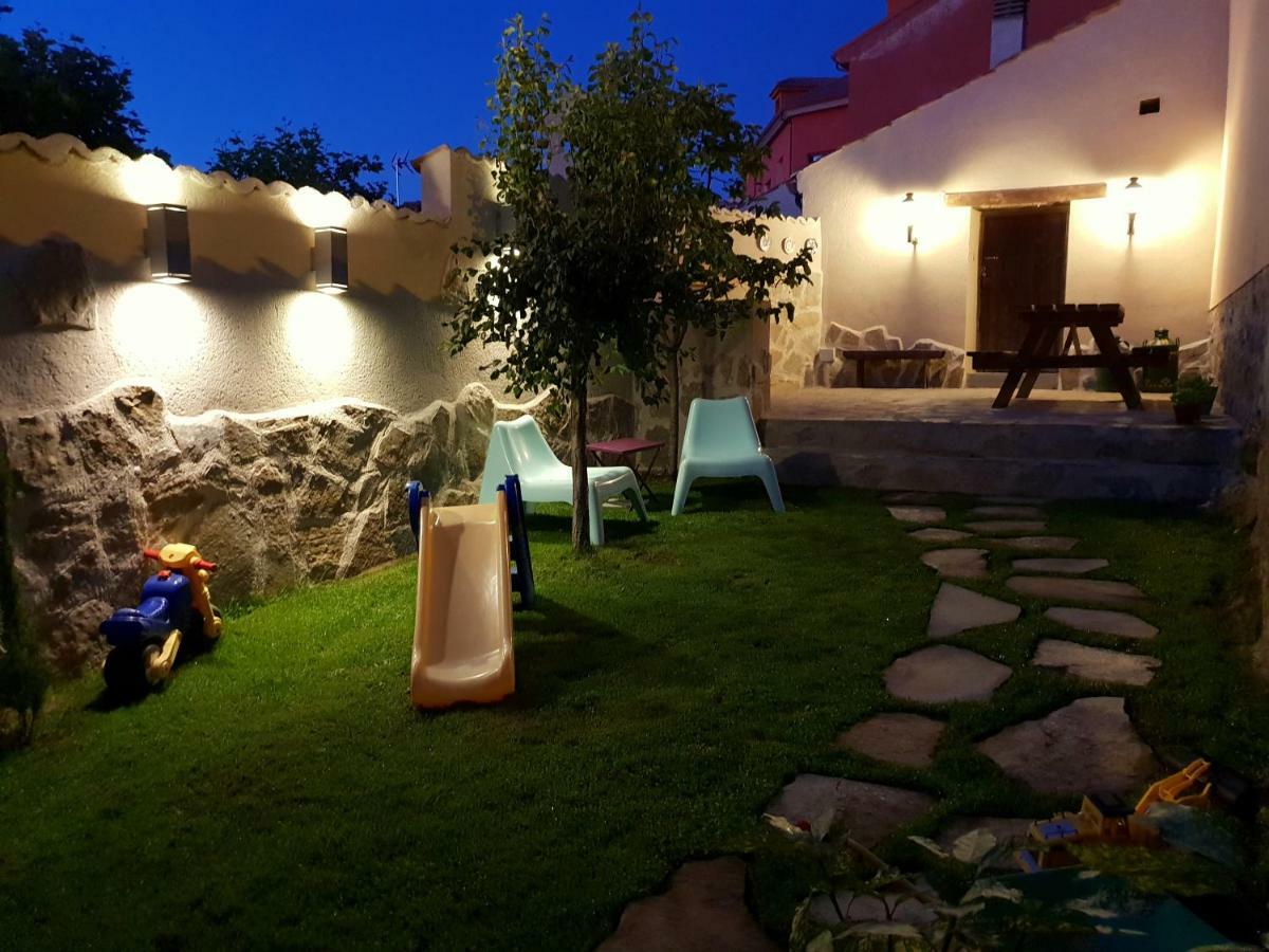 Entreacebedas Rural&Vacaciones, Alojamientos Con Jardin Privado Piscina Gratis En Julio 塞哥维亚 外观 照片